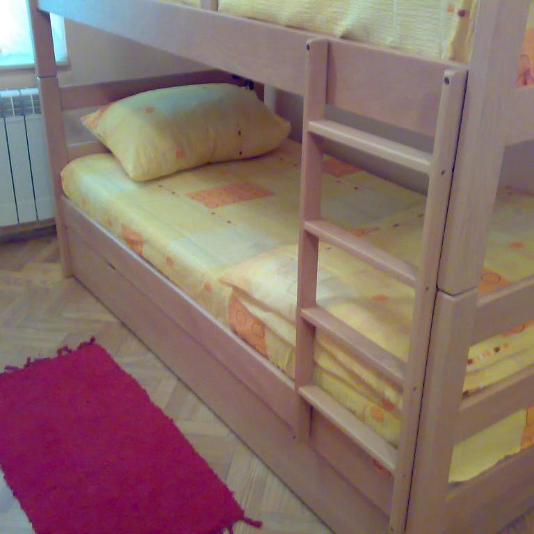 Hostel M - Četvorokrevetna Soba sa Zajedničkim Kupatilom - 3