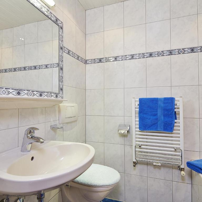 Fremdenpension Alpenruhe - Doppelzimmer - 8