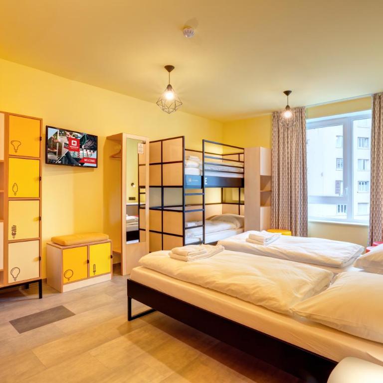 MEININGER Hotel Lyon Centre Berthelot - Chambre avec 5 Lits - 1