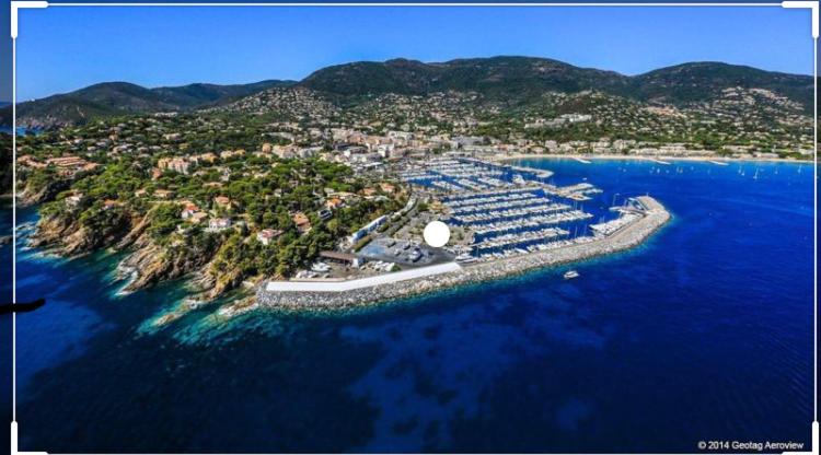 CAVALAIRE vue MER au loin MAISONNETTE TOUT ÉQUIPÉE POUR 4 PERSONNES AVEC PISCINE CLIM WIFI VÉLOS TV BARBECUES - Appartement - Vue sur Mer - 60