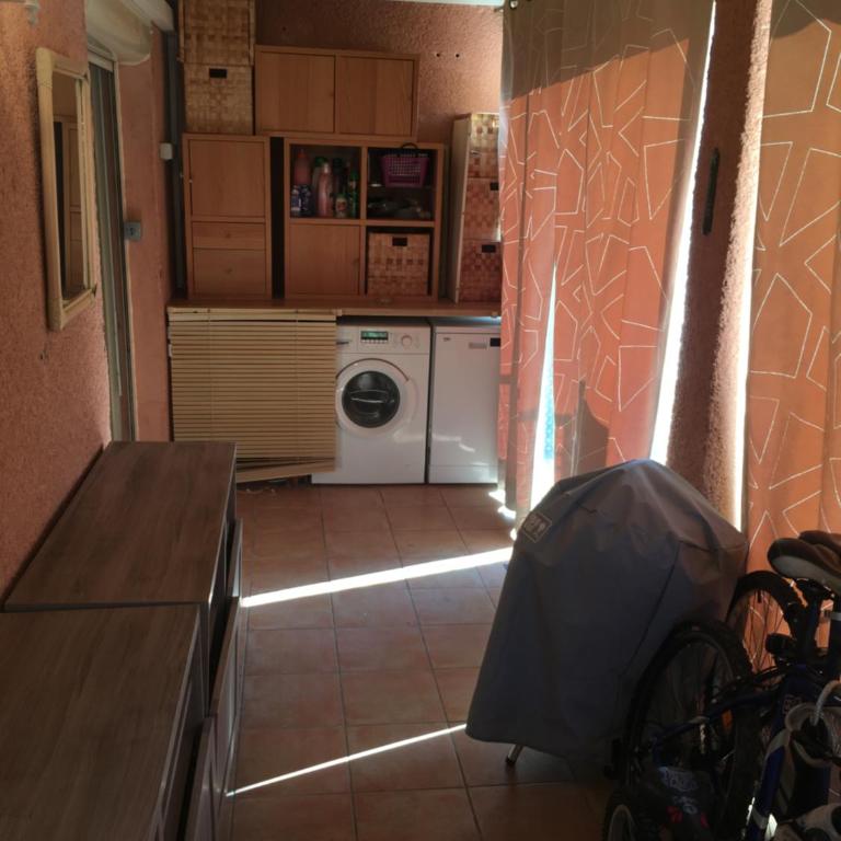 CAVALAIRE vue MER au loin MAISONNETTE TOUT ÉQUIPÉE POUR 4 PERSONNES AVEC PISCINE CLIM WIFI VÉLOS TV BARBECUES - Appartement - Vue sur Mer - 15