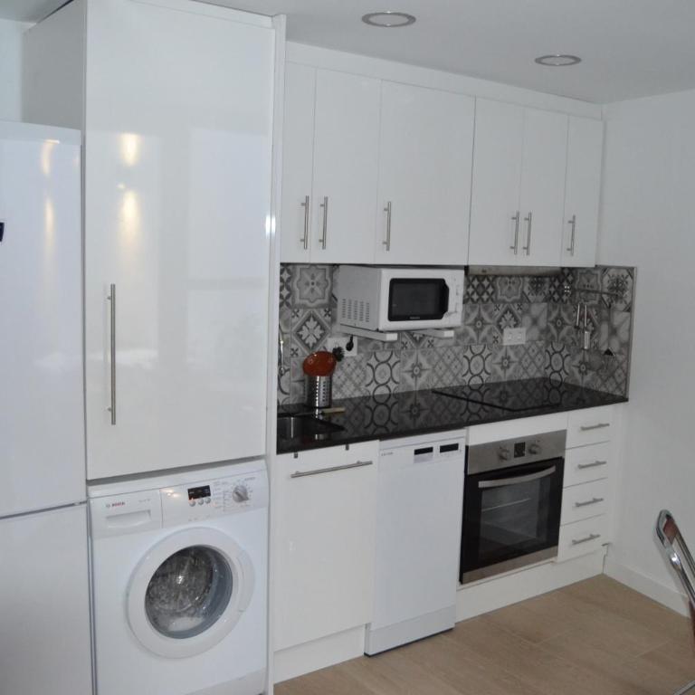 DUPLEX ALAMEDA DE HERCULES - Three-Bedroom Apartment - 7