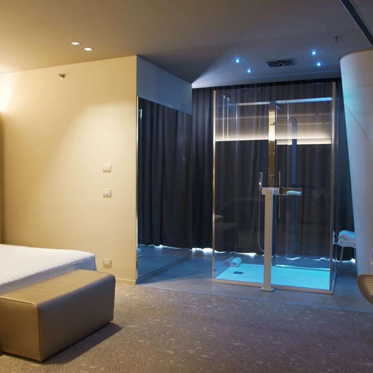 Best Western Plus Net Tower Hotel Padova - Camera Matrimoniale Deluxe con Doccia - 9
