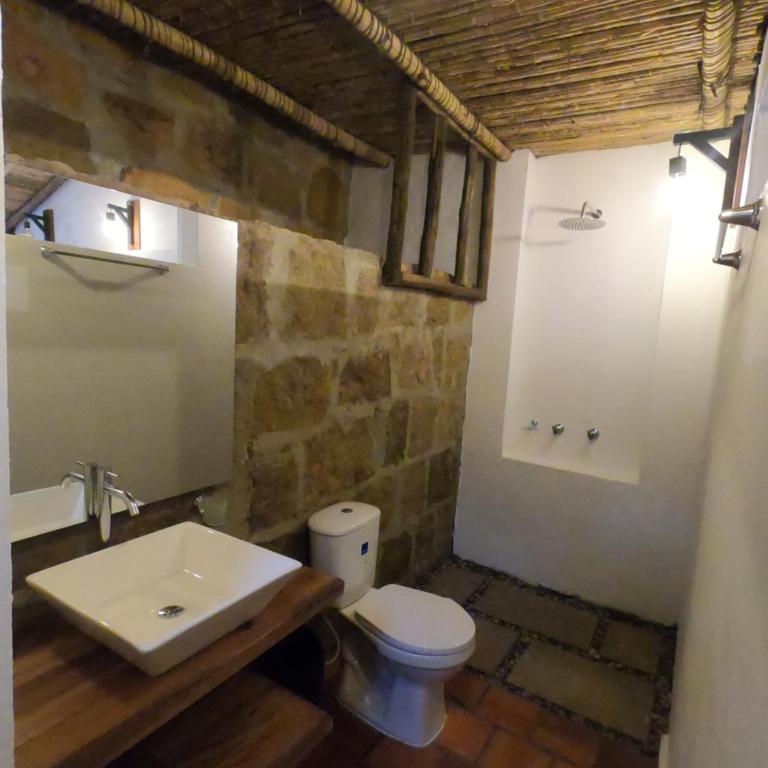 Hotel Casas de Campo El Ciruelo - Habitación Familiar con baño privado - 7