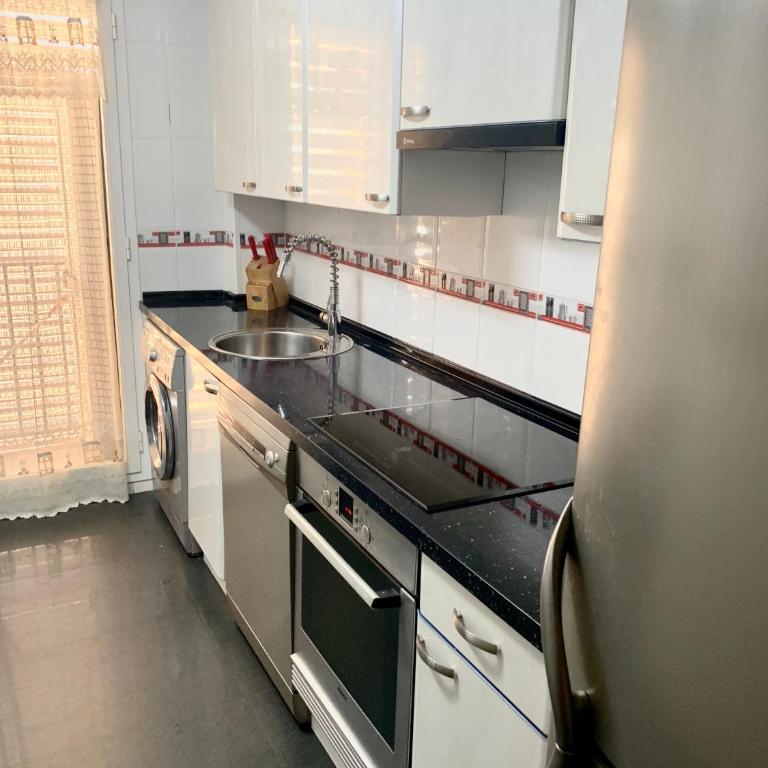 Apto Alma Parking y Piscina GRATIS - Three-Bedroom Apartment - 8