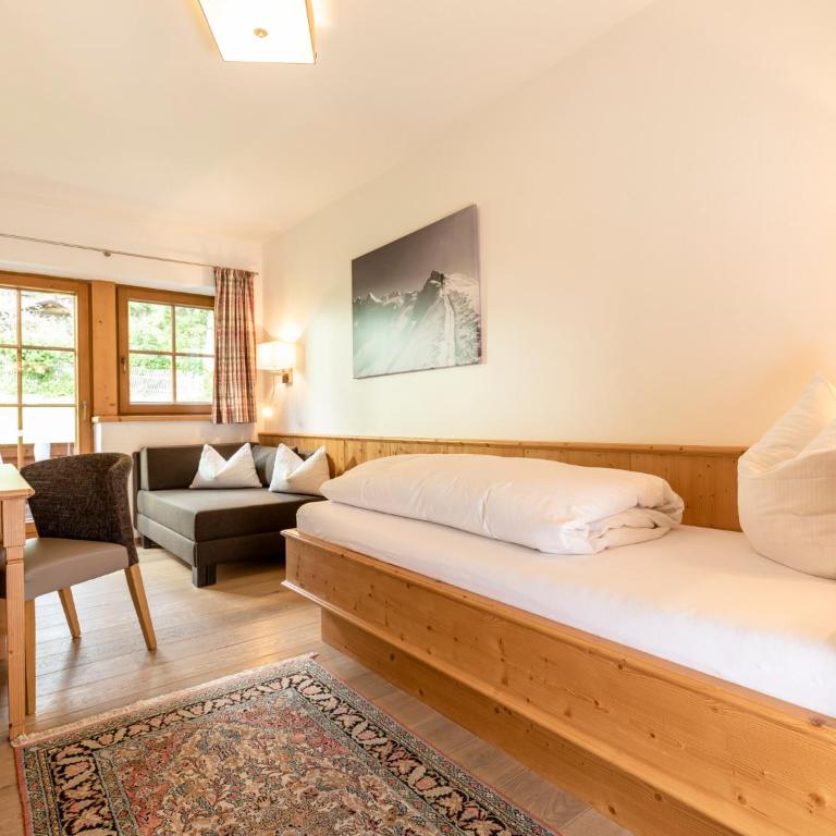 Gästehaus Gratlspitz - Einzelzimmer mit Zustellbett - 1
