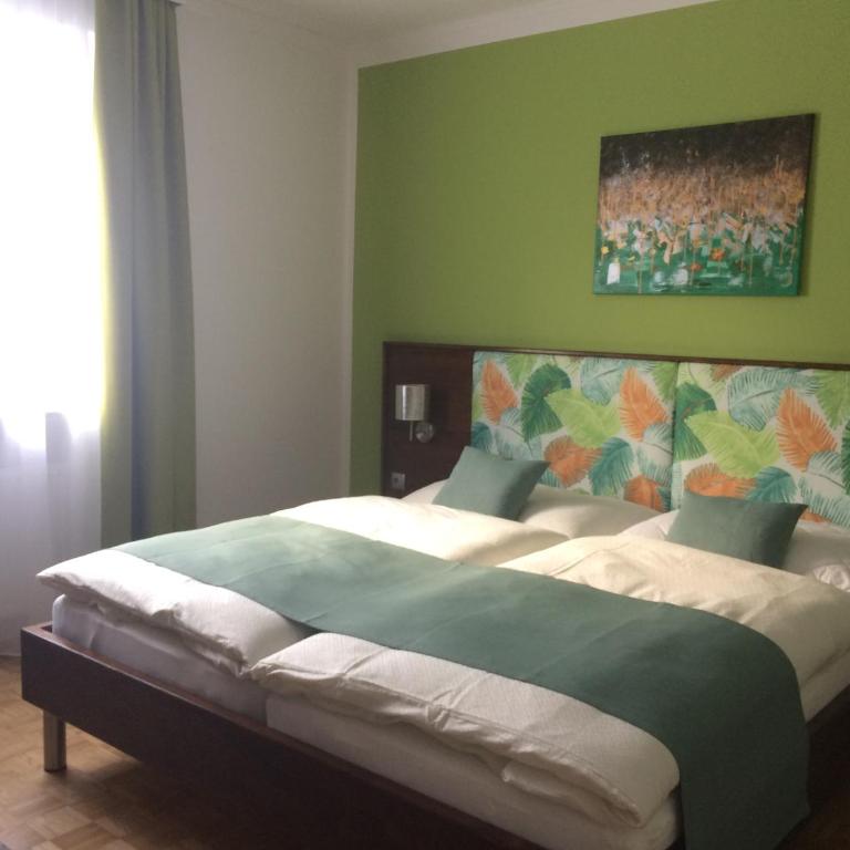 Art Chic - your exklusive stay - Three-Bedroom Apartment - 9