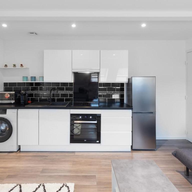 Bienvenue à Reims type studio charmant et lumineux 2eme étage - Apartment mit 1 Schlafzimmer - 4