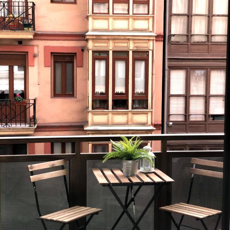 El rincón de Valeria - Bilbao - Casco Viejo - Parking opcional - AR hostsBilbao - Two-Bedroom Apartment - 3