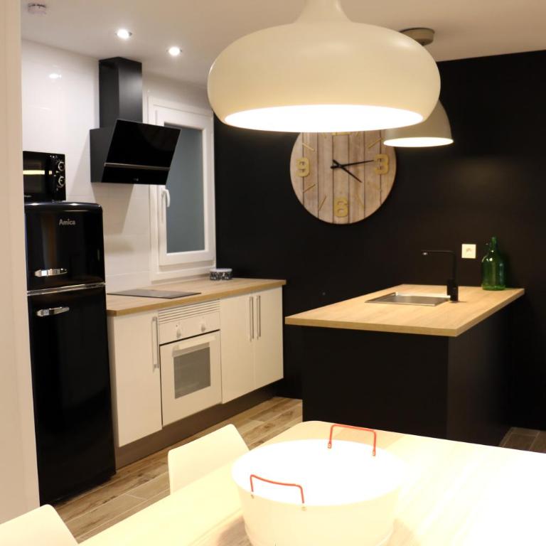 El rincón de Valeria - Bilbao - Casco Viejo - Parking opcional - AR hostsBilbao - Two-Bedroom Apartment - 14