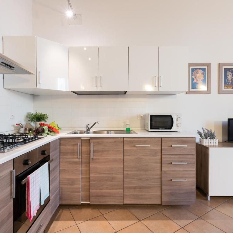 Roommo Beccaria - Appartamento con 2 Camere da Letto e Balcone - 6