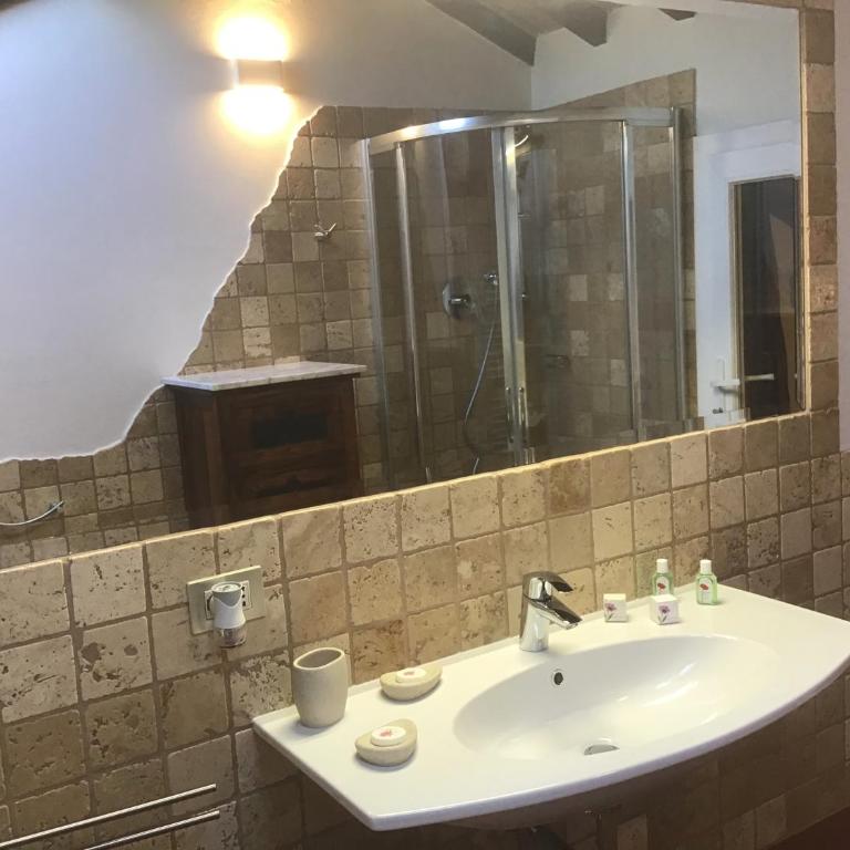 Villa Matildis - Monolocale Deluxe con Vista Giardino (4 Adulti) - 17