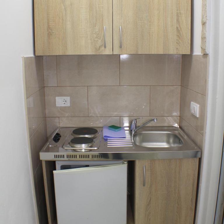 Gjinaj Apartments - Apartment - 3