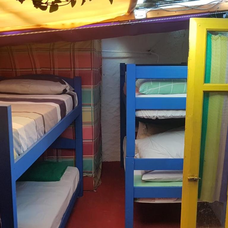 Ajo Aloha Hostel - Bed in 6-Bed Mixed Dormitory Room - 4
