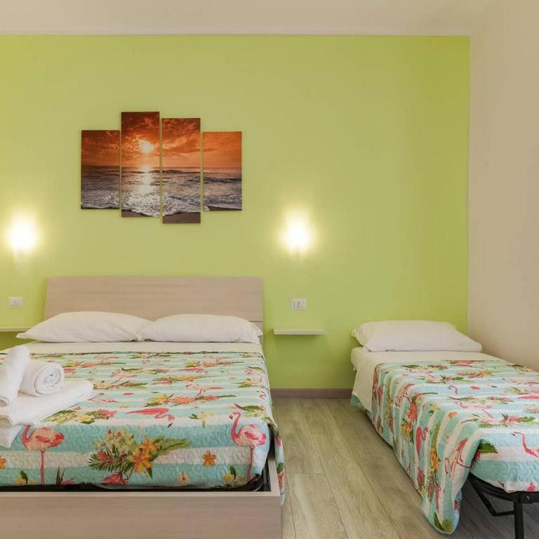 Leolù Guesthouse Alghero - Camera Tripla con Bagno Privato - 3