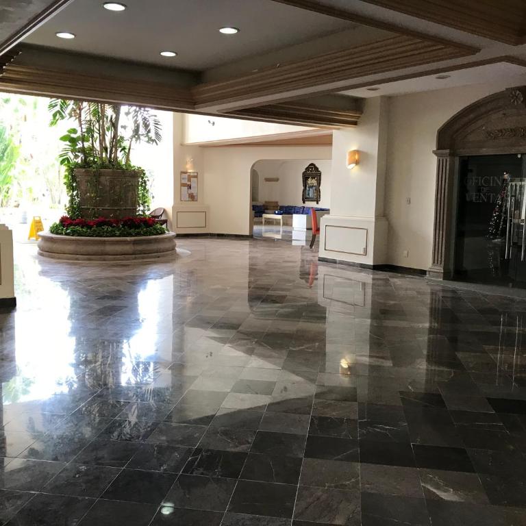 Costa Bonita Condominiums & Beach Resort - Primer planta - Two-Bedroom Apartment - 34