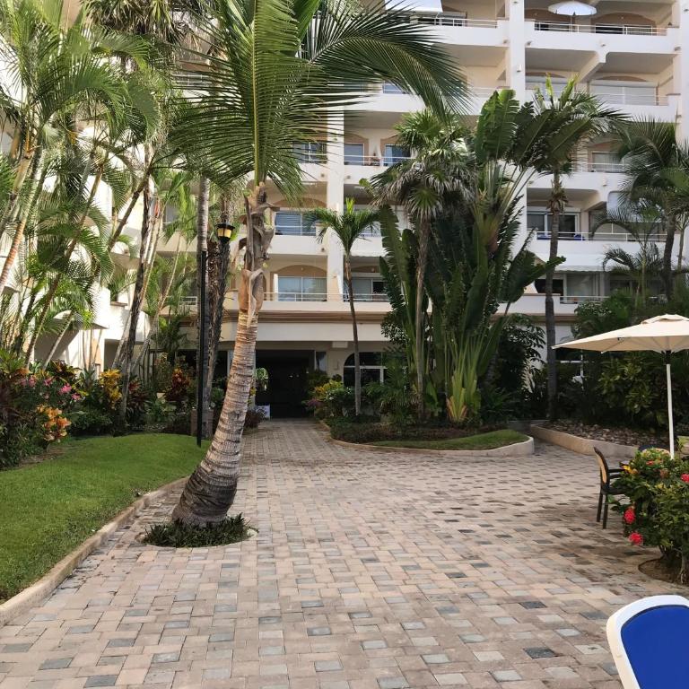 Costa Bonita Condominiums & Beach Resort - Primer planta - Two-Bedroom Apartment - 29