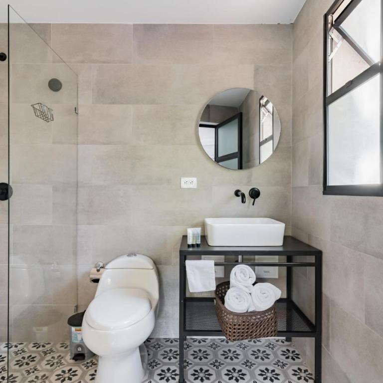 574 Hotel - Deluxe Double Room with Balcony - 8