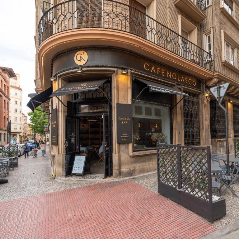 El Palacio de Argensola by Alogest - Two-Bedroom Apartment - 25