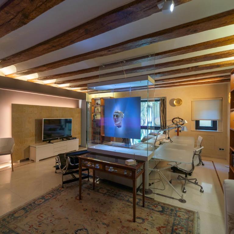 El Palacio de Argensola by Alogest - Two-Bedroom Apartment - 5