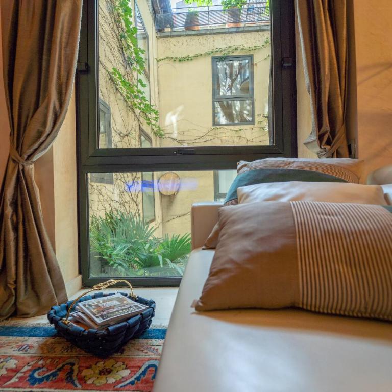El Palacio de Argensola by Alogest - Two-Bedroom Apartment - 15