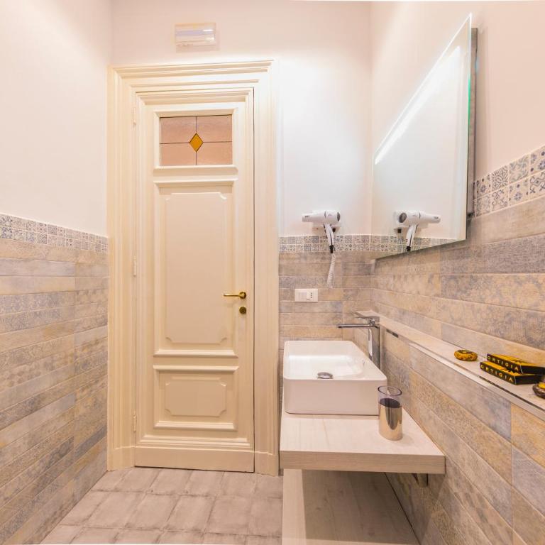 Palazzo Ardizzone - Appartamento con 3 Camere da Letto - 55