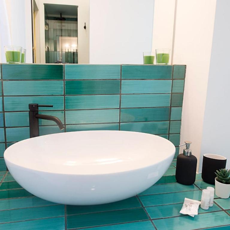 Ninina Boutique Suites - Camera Deluxe - 10