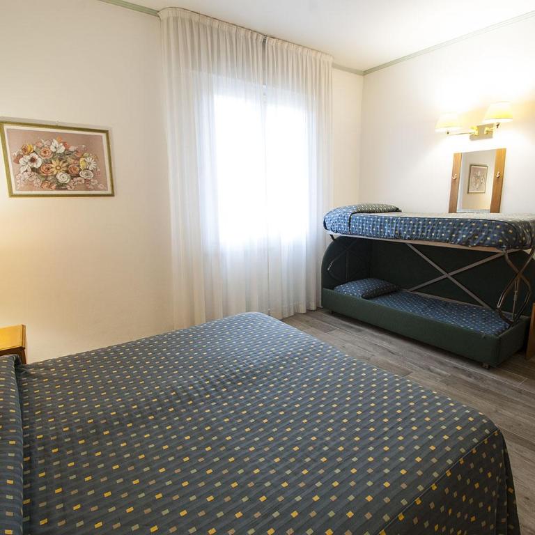 Hotel Italia - Camera Quadrupla - 4