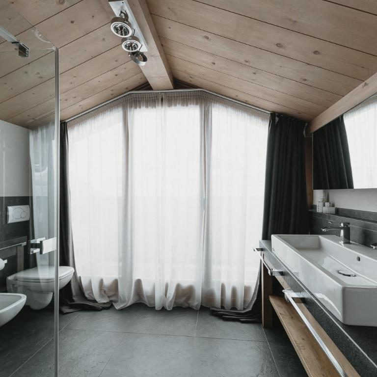 Eco & Wellness Boutique Hotel Sonne - Suite with Mountain View - 5