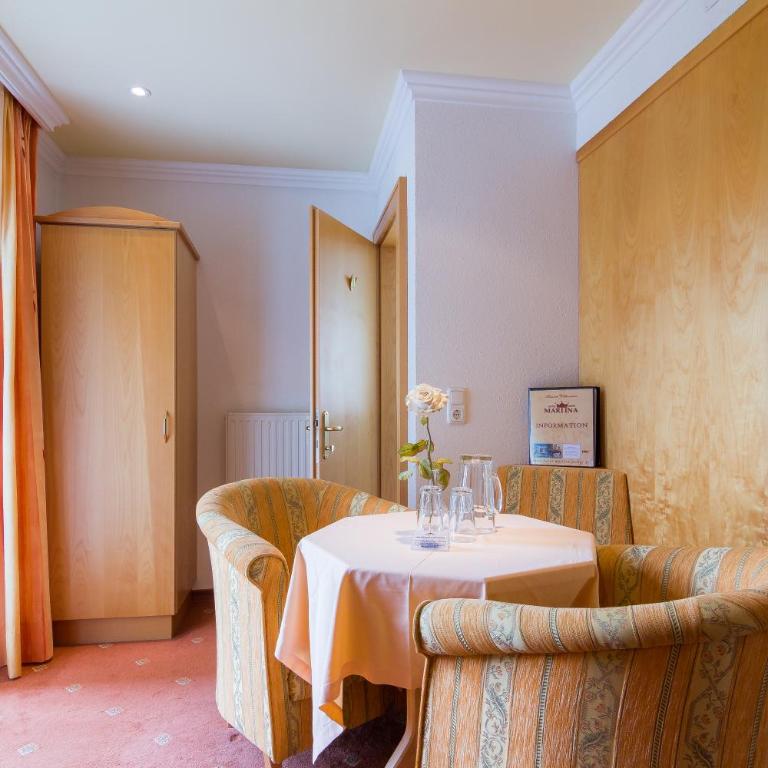 Hotel Garni Martina - Doppelzimmer mit Balkon - 6