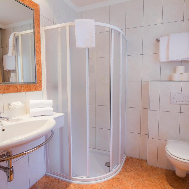 Hotel Garni Martina - Doppelzimmer mit Balkon - 3