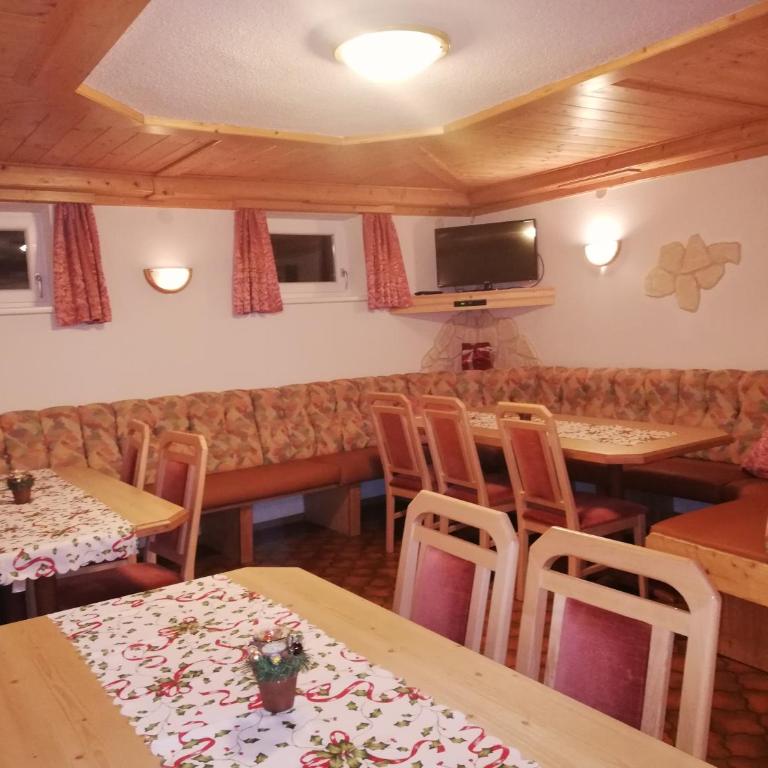 Pension Schöpf - Doppelzimmer mit Balkon - 13