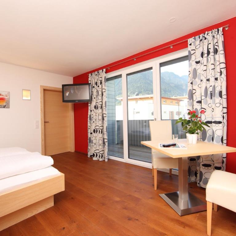 Die Dorfvilla - Includes Tauern Spa Kaprun Wellness Access 13 km away - Großes Doppelzimmer - 4