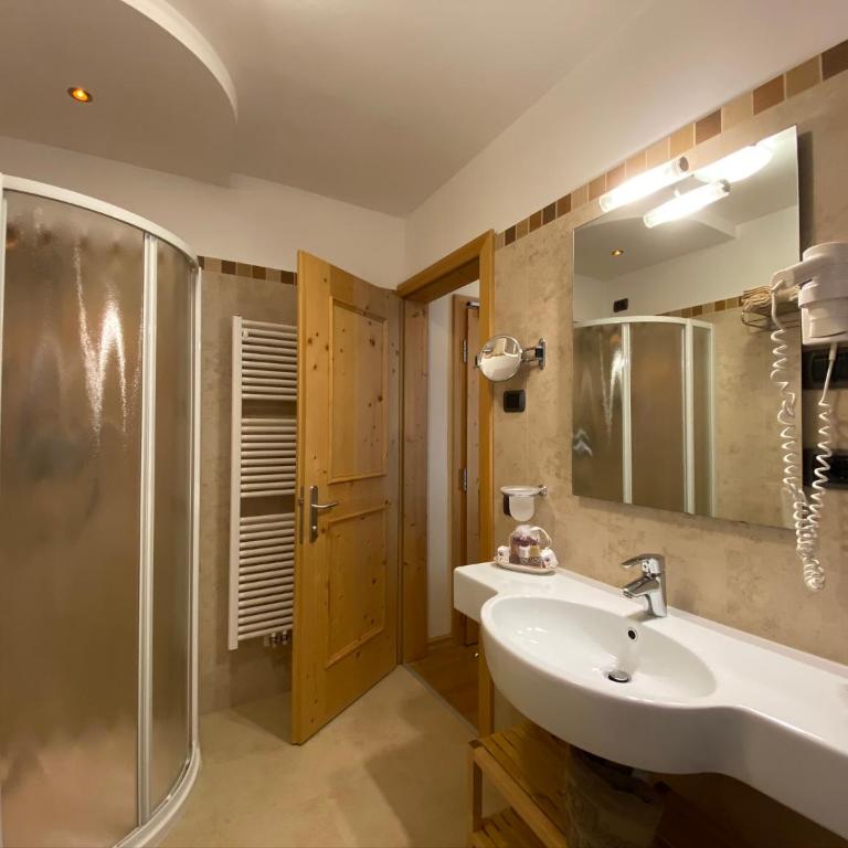 Boutique Hotel Diana - Camera Tripla Classic - 2