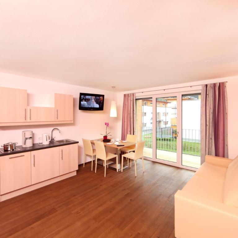 Die Dorfvilla - Includes Tauern Spa Kaprun Wellness Access 13 km away - Superior Apartment mit 1 Schlafzimmer - 4