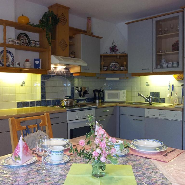 Ferienwohnung Anna Zechner - Two-Bedroom Apartment with Terrace - 10