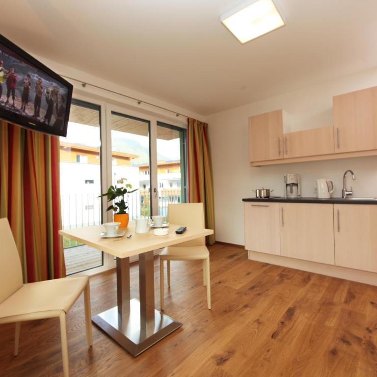 Die Dorfvilla - Includes Tauern Spa Kaprun Wellness Access 13 km away - Familien-Apartment mit 1 Schlafzimmer - 4