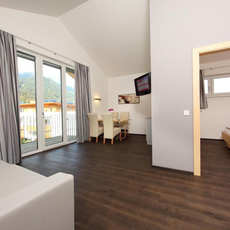 Die Dorfvilla - Includes Tauern Spa Kaprun Wellness Access 13 km away - Superior Apartment mit 1 Schlafzimmer - 5