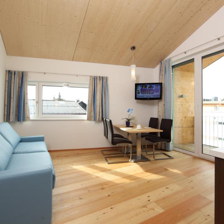 Die Dorfvilla - Includes Tauern Spa Kaprun Wellness Access 13 km away - One-Bedroom Apartment without Spa Access - 4