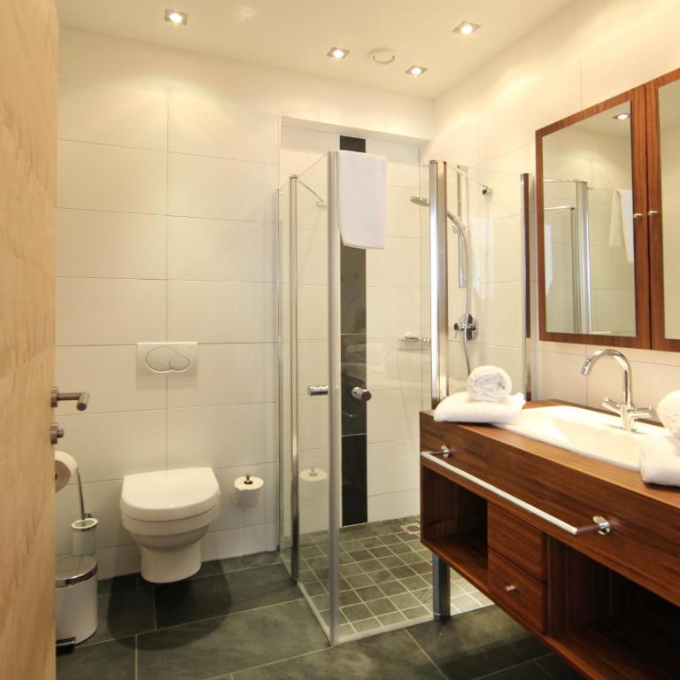 Die Dorfvilla - Includes Tauern Spa Kaprun Wellness Access 13 km away - Familiensuite - 6