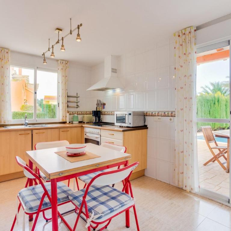 Villa Roser - Family only - Casa de 4 dormitorios - 8