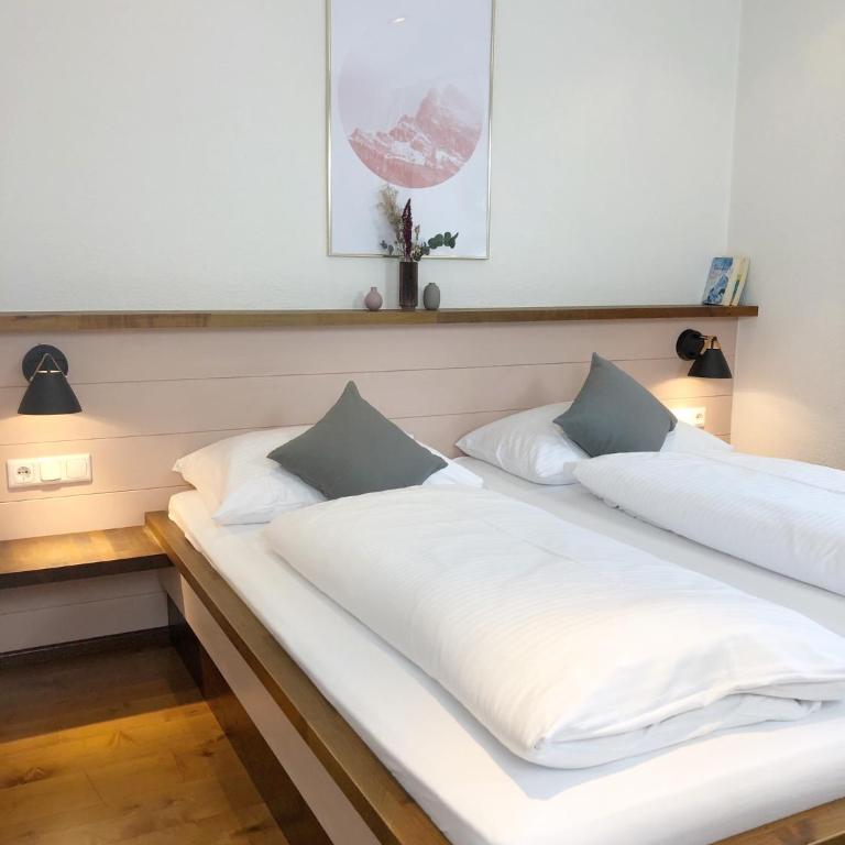 Dorfchalets & Apartments - in Kaprun centre including FREE entry Tauern Spa and Summer Card - Apartment mit Terrasse (2 Erwachsene) und kostenfreiem VIP-Eintritt ins Tauern Spa - 5
