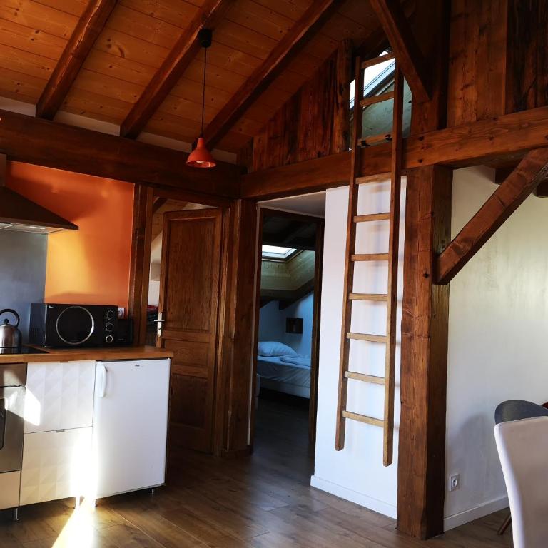 Petit Chalet Vieux Bois - Appartement avec Vue sur la Montagne - 6