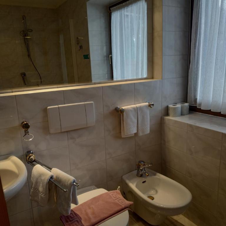 Sport Hotel Wildgall - Camera Matrimoniale Superior con Balcone - 10