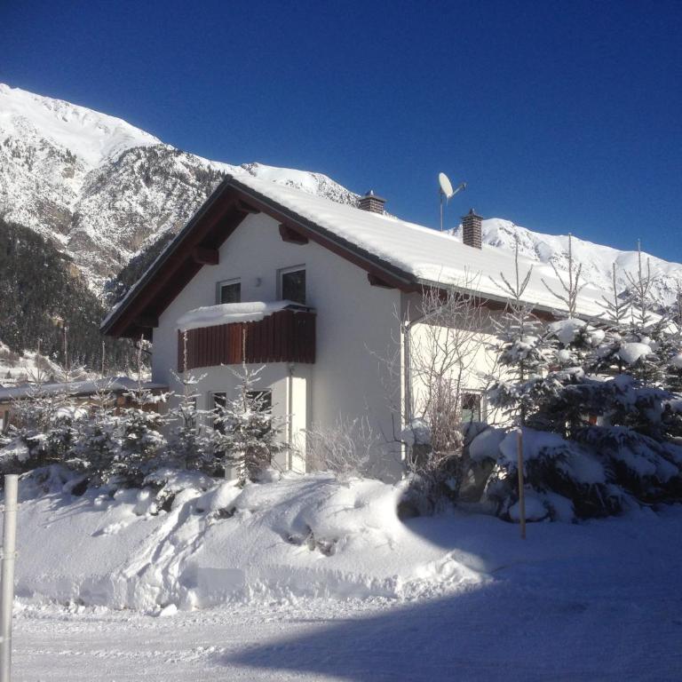 ARLALPIN - Apartment mit 1 Schlafzimmer, Balkon und Bergblick - 48