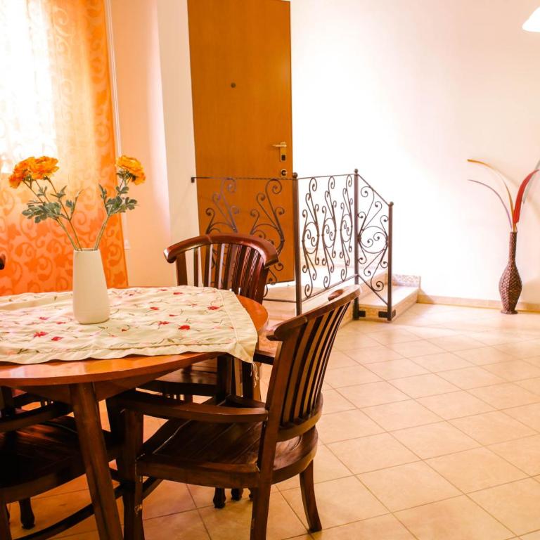 Marisal Accommodation - Appartamento con Terrazza - 2