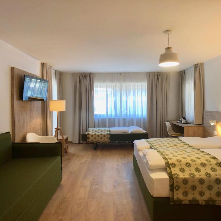 Hotel Kronplatzer Hof - Camera Familiare Deluxe con Accesso Spa - 3