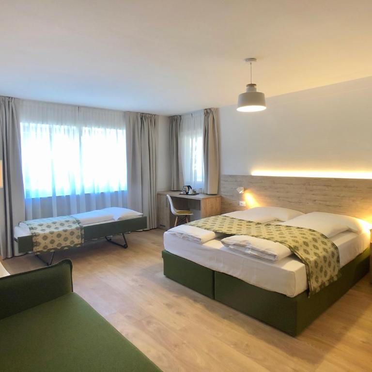 Hotel Kronplatzer Hof - Camera Familiare Deluxe con Accesso Spa - 1