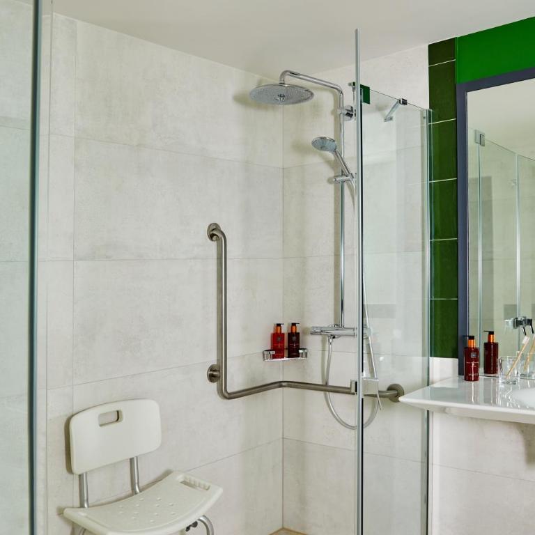 Hotel Indigo Madrid - Princesa by IHG - King Room - Mobility Access/Roll in Shower - Non-Smoking - 7