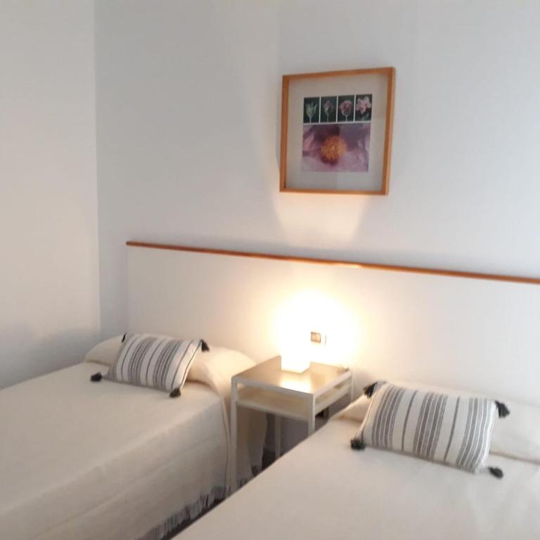 Villa Suculenta - Three-Bedroom House - 32